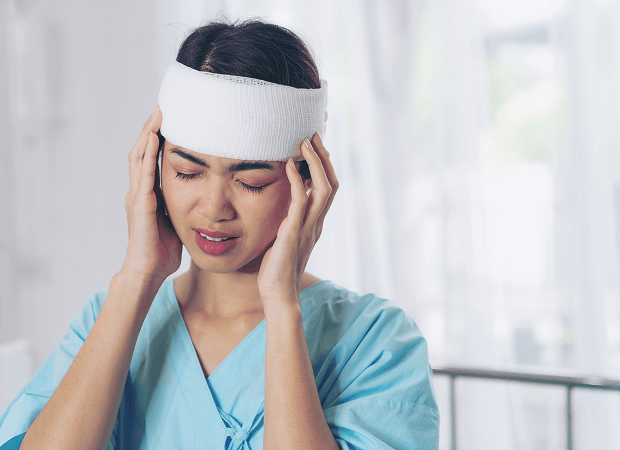 woman-with-head-bandage